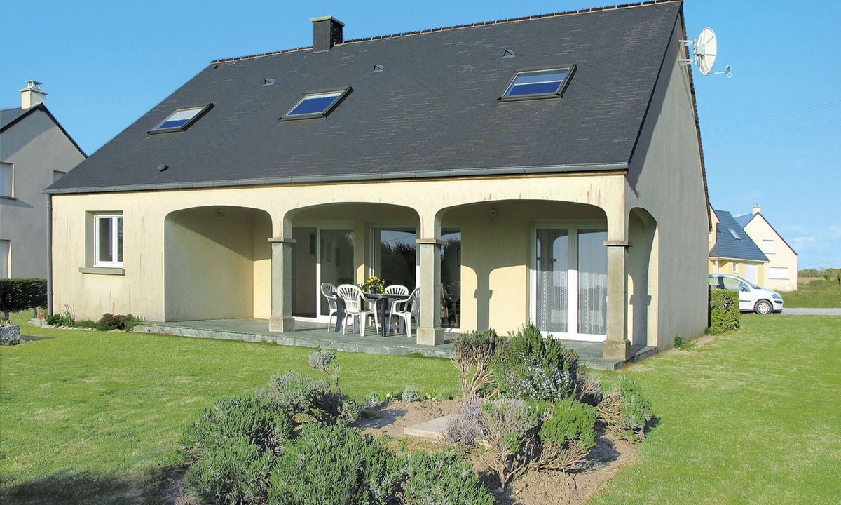 Baubigny House | La Jolie Vague by Interhome