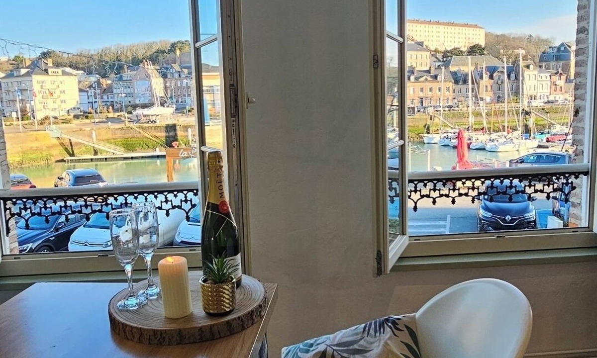 Saint-Valery-en-Caux Apartment | La Jungle - Vue Directe et Magnifique sur le Port