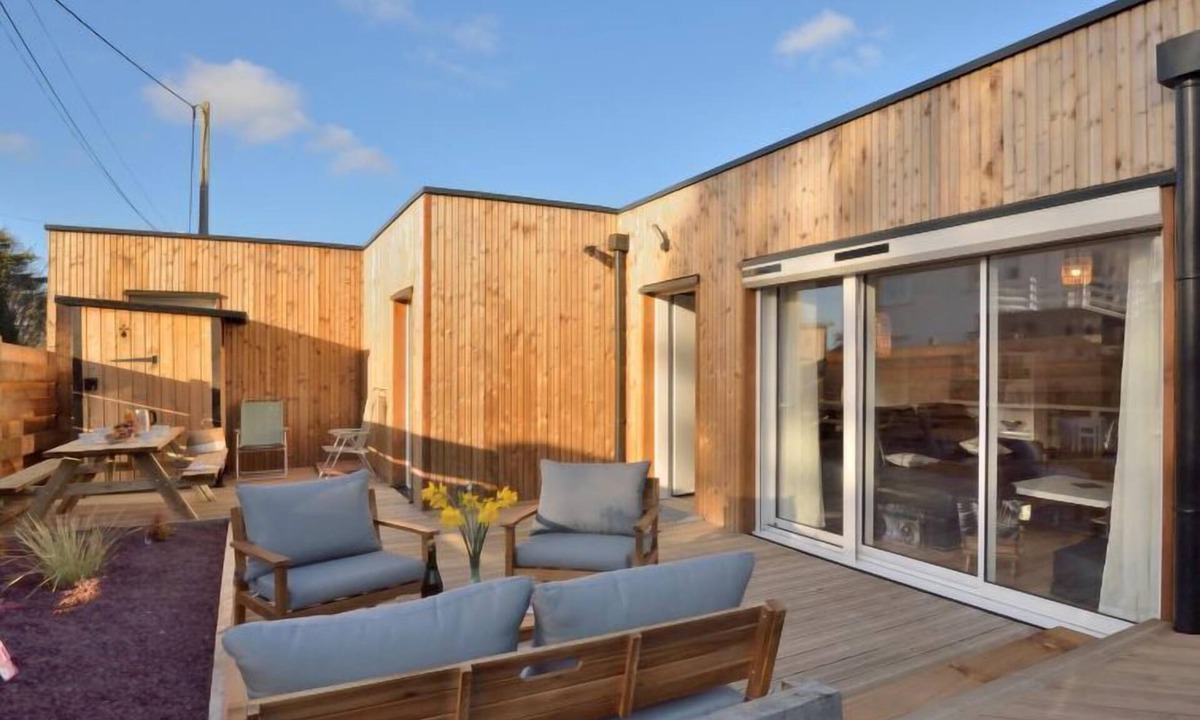 Etables-sur-Mer House | la k'bane sur mer by Interhome