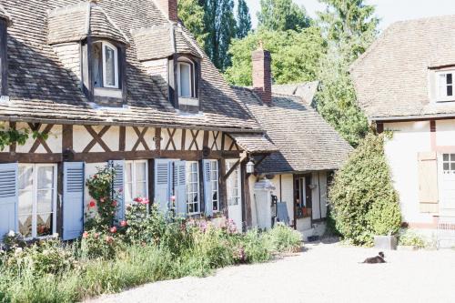 Saint-Denis-le-Ferment Bed & Breakfast | La Lévrière Chambres d'hôtes
