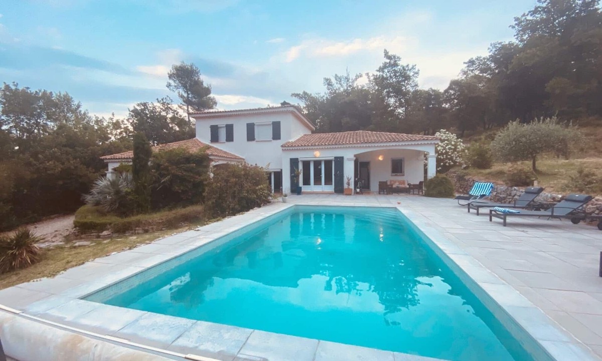 Le Luc Bed & Breakfast | La Lavande Bleue