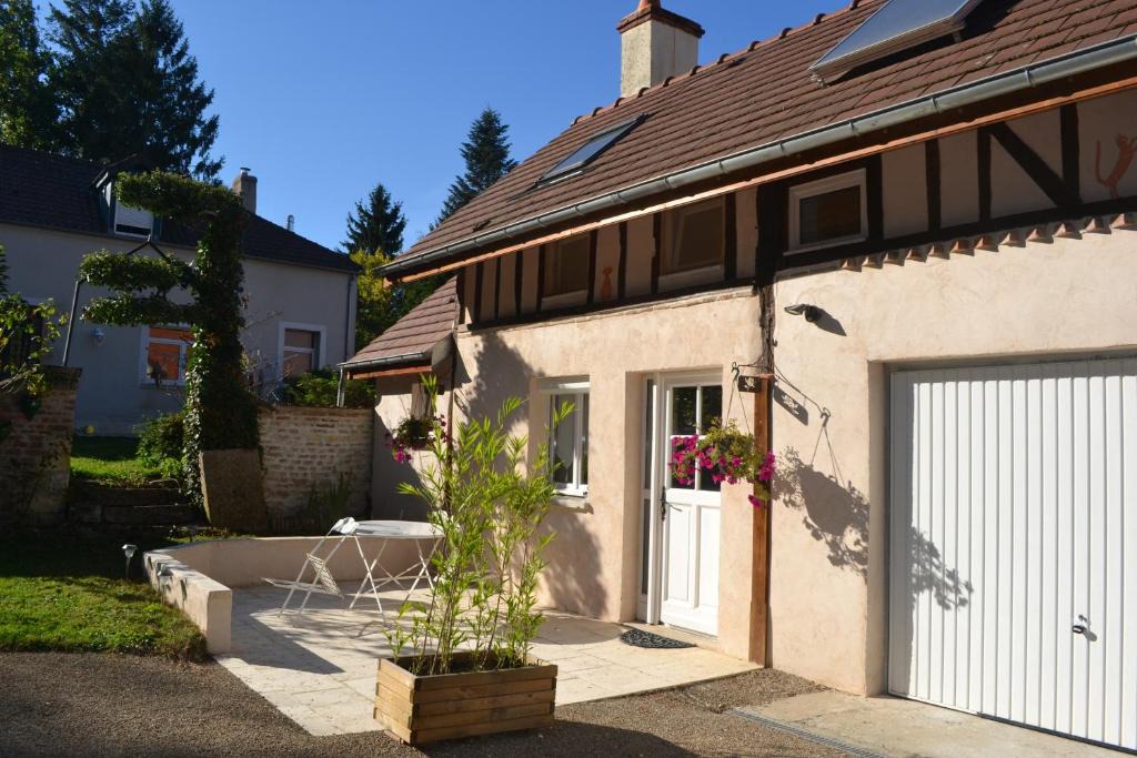 Lamarche-sur-Saone Bed & Breakfast | La Licorne