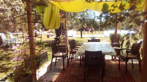 Bezenet Bed & Breakfast | La Longère des Gillettes