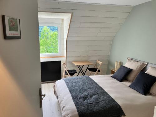 Le Falgoux Bed & Breakfast | La Lys Martagon