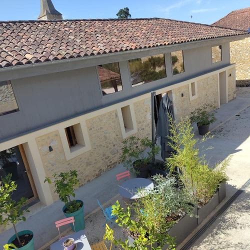 Montreal House | La Métairie Du Clos Saint Louis, 4 chambres pour 8 personnes