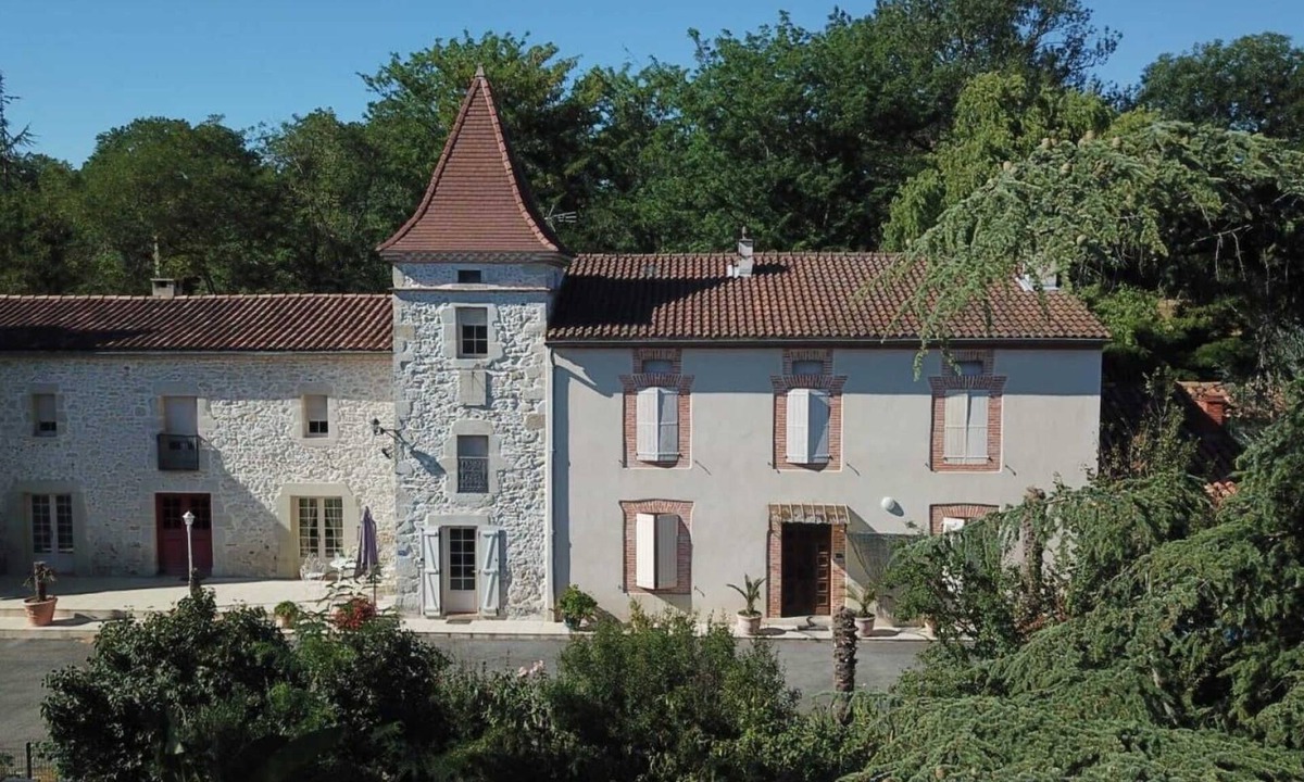 Servies House | La Métairie Haute - SERVIES