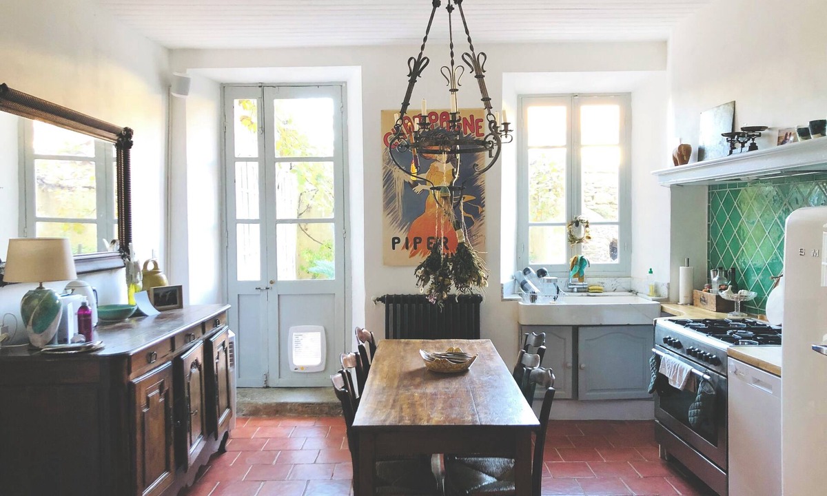 Sainte-Colombe-sur-lHers House | La Maison de Mama C: Charming French village home