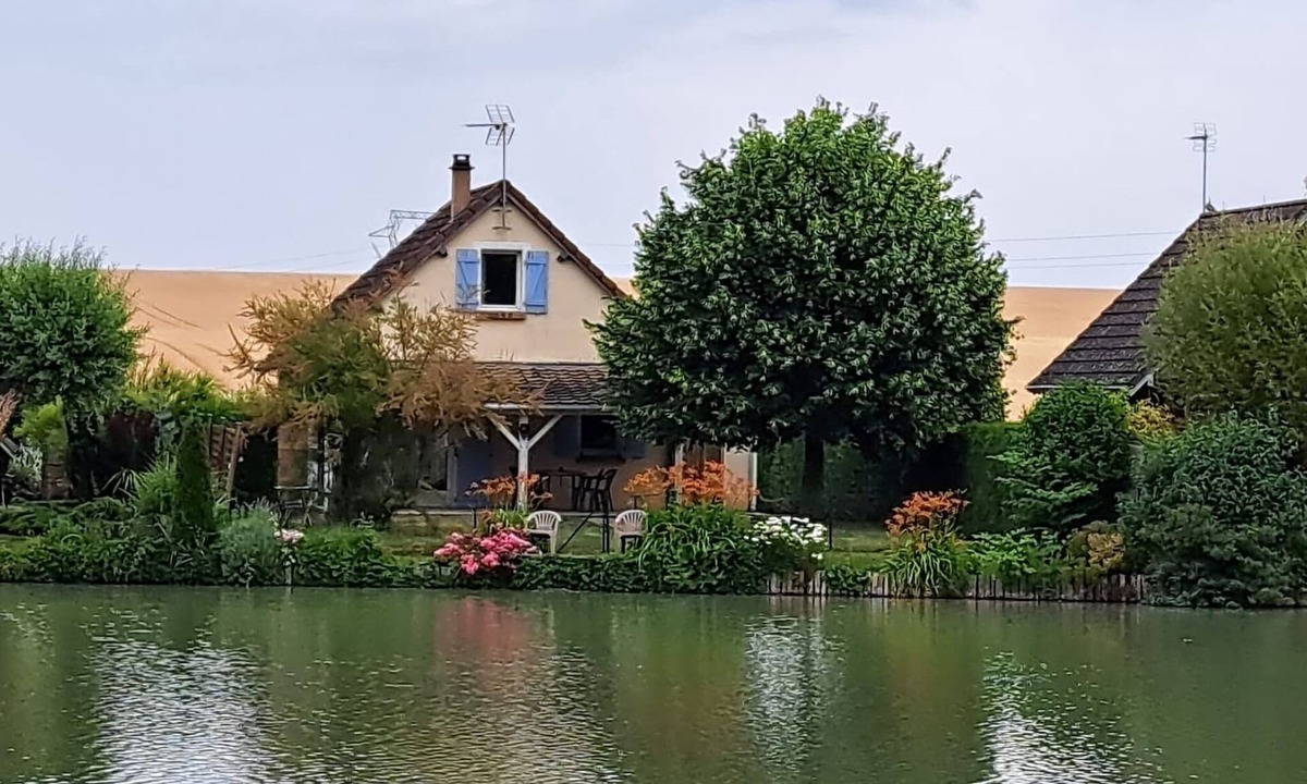 Saint-Georges-sur-Arnon Ski Chalet | La maison de l'étang - 2 lits - wifi- jardin