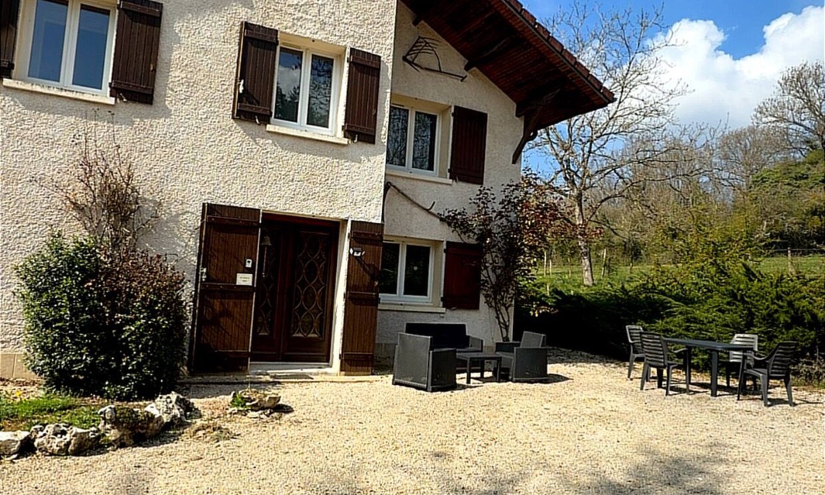 Bellenot-sous-Pouilly Bed & Breakfast | La maison de Lydie~1ha of nature, relaxing🏡Family-friendly, games and outdoor furniture