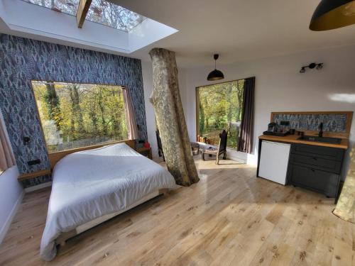 Escolives-Sainte-Camille Bed & Breakfast | La maison dans l'arbre