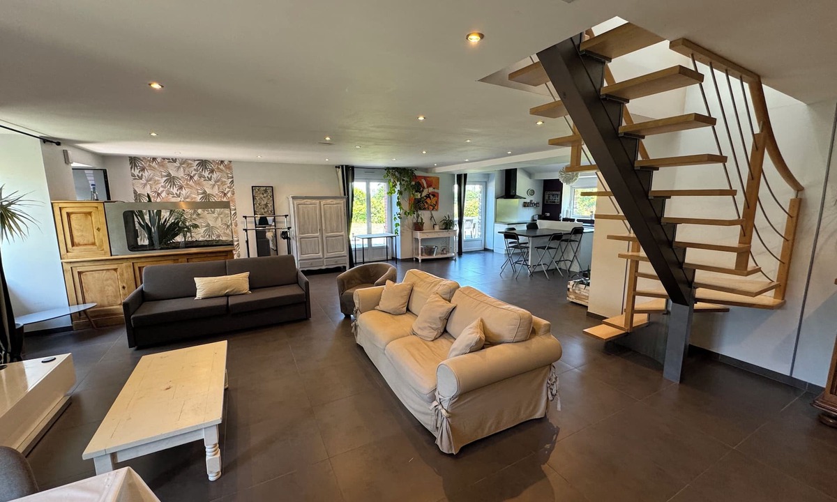 La Chapelle-Saint-Aubert House | La Maison de Benjamin