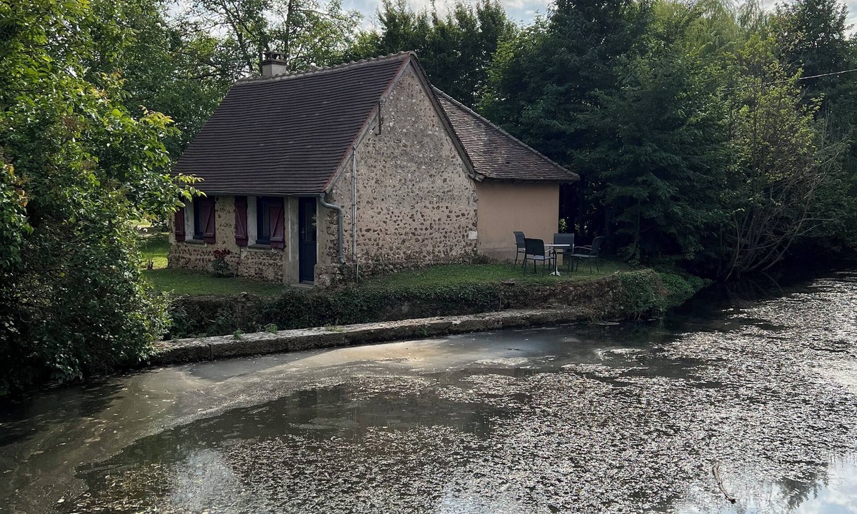 Saint-Georges-sur-Eure House | La Maison du Moulin