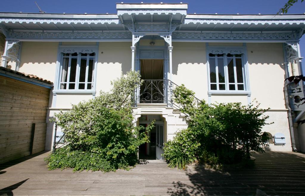 Sainte-Marie-de-Re Villa | La Maison Balnéaire