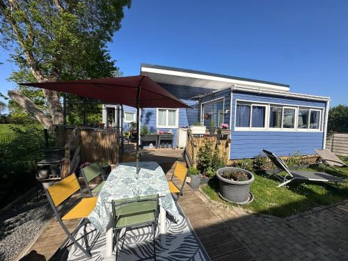 Hermanville-sur-Mer Apartment | La Maison Bleue, cottage avec piscine