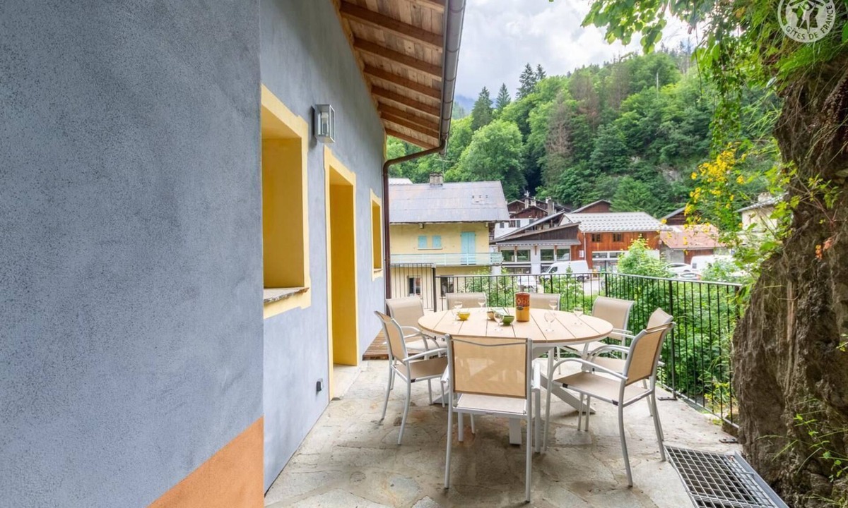 Beaufort House | LA MAISON BLEUE - BEAUFORT