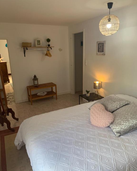 Remoncourt Apartment | La maison bleue