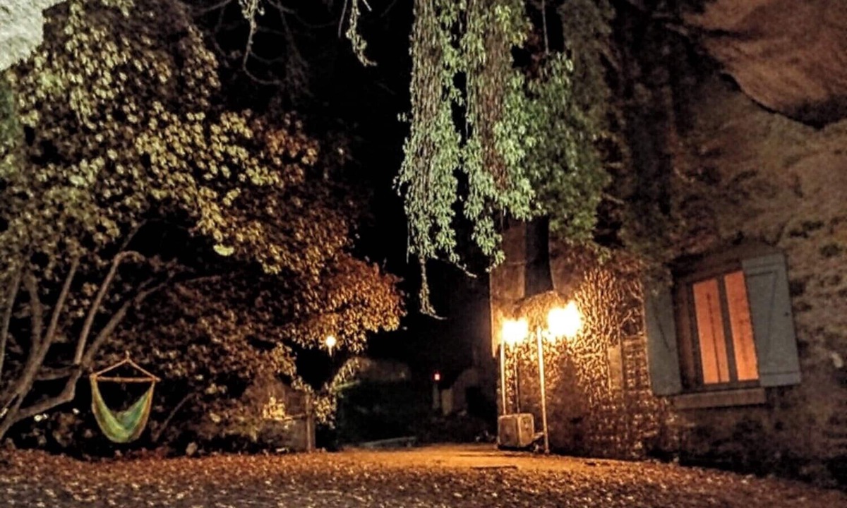 Paissy House | La Maison Bleue Paissy