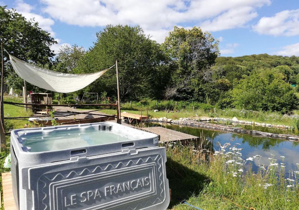 Sardent House | La Maison Bleue23