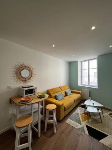 Pont-du-Chateau Apartment | La maison castelpontine studio 2