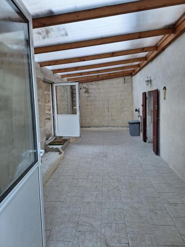 Le Gue-de-Velluire House | La maison d'école