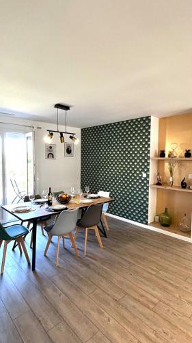 Eguzon-Chantome House | La maison d a cote