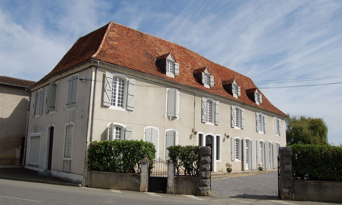 Arzacq-Arraziguet Hotel | La Maison d'Antan