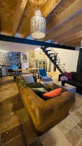 Lassay-les-Chateaux House | La maison d'Apolline