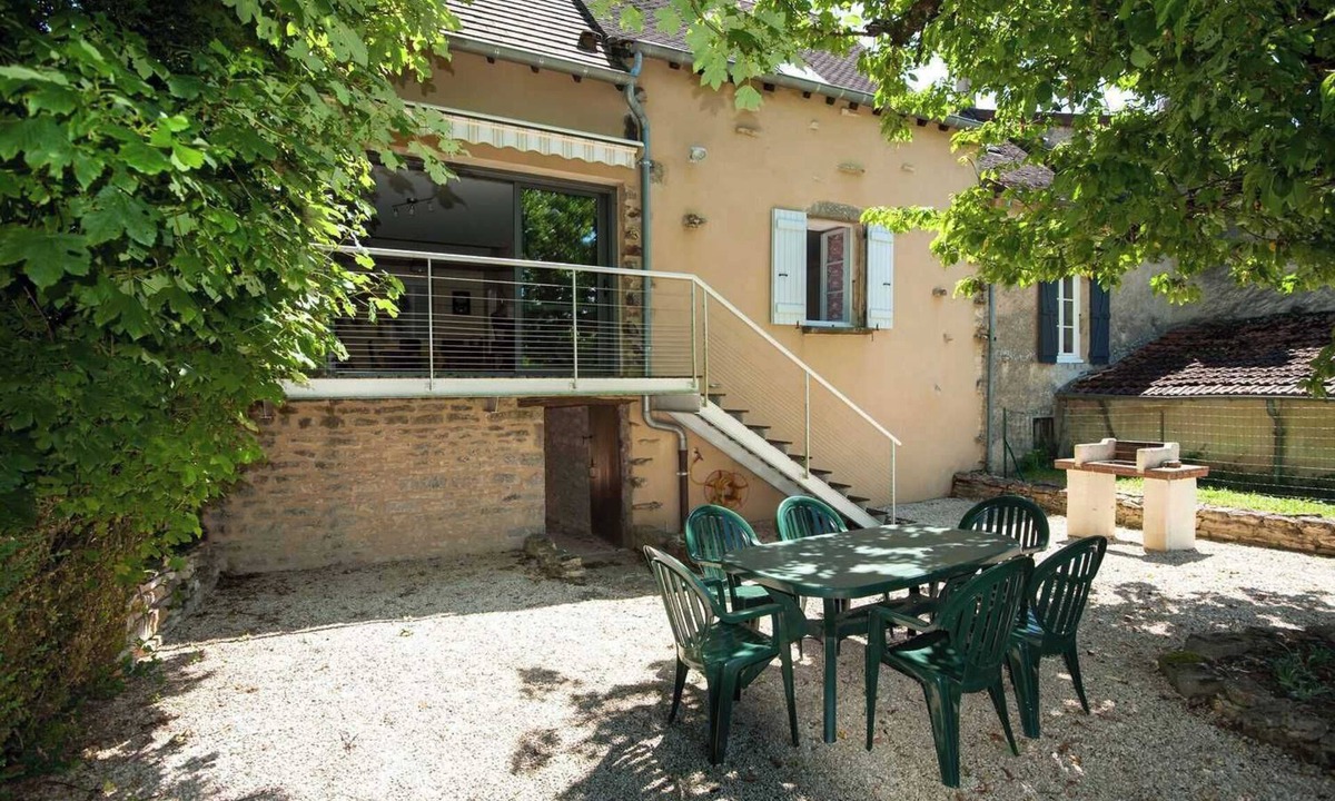 Curtil-sous-Burnand House | La Maison des Vacances