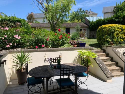 Alencon Bed & Breakfast | La maison d'Hélios