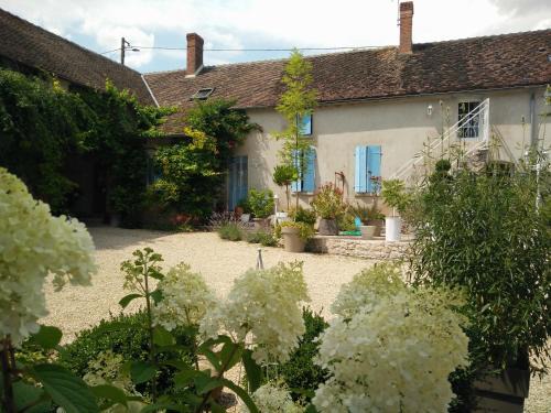 Sceaux-du-Gatinais House | La Maison d'hôtes de La Riviere