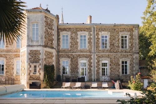 Mesnard-la-Barotiere Bed & Breakfast | La Maison D'Olivier