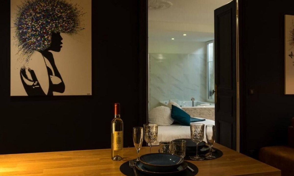 Arry Hotel | La Maison De Céline