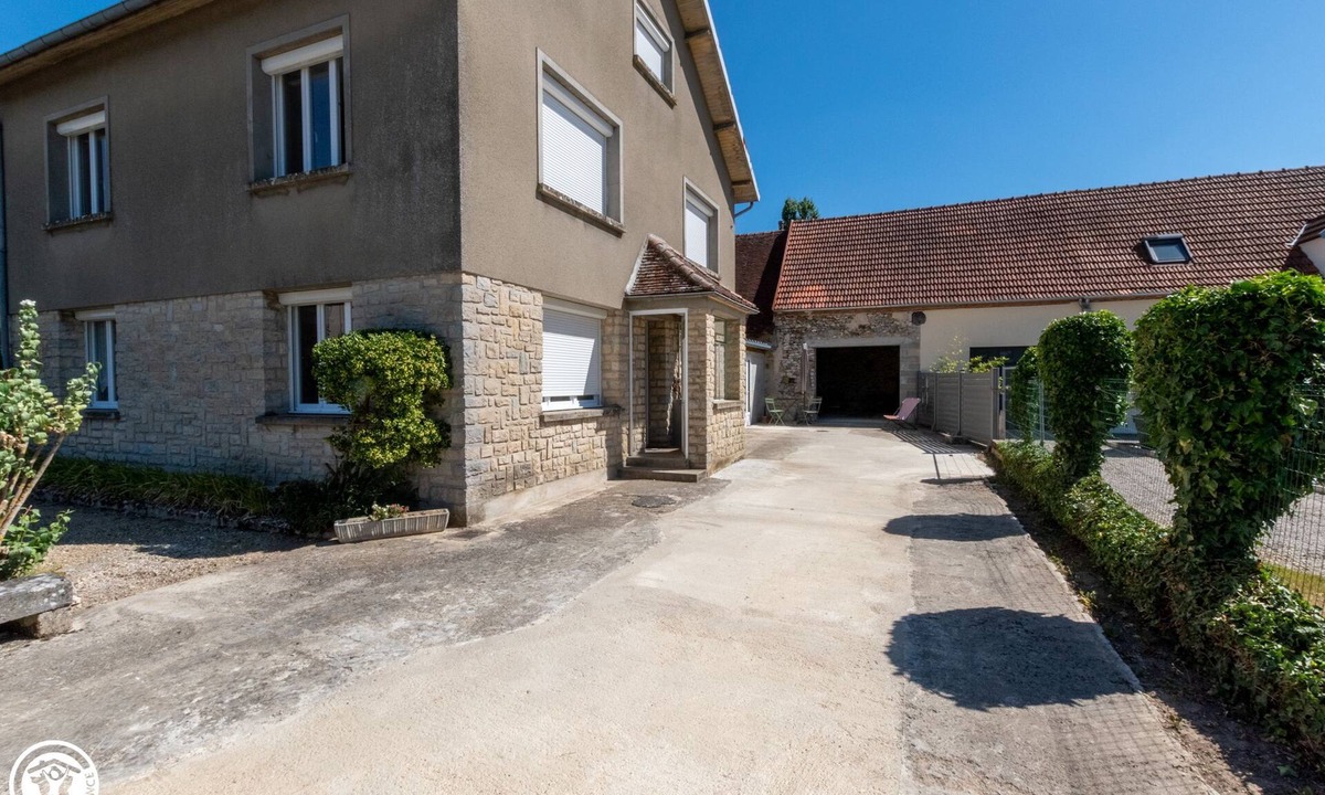 Vauchamps House | La Maison de Fabrice