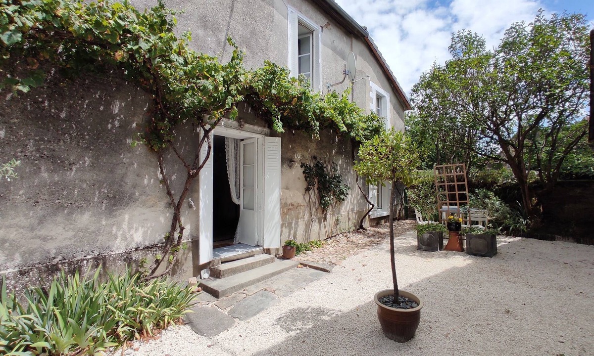 Jumilhac-le-Grand House | La Maison de Famille