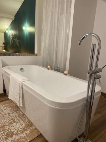 Lezignan-Corbieres Apartment | La maison de gloria