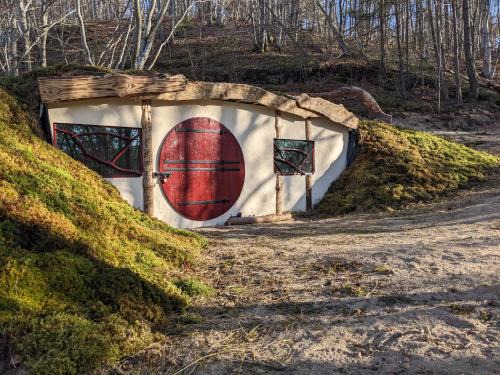 Lafarre House | La Maison de Hobbit