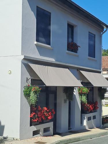 Capvern Apartment | La Maison de Jeanne