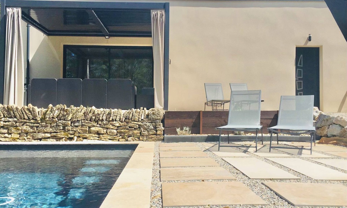 Prenois House | La Maison de La Mare