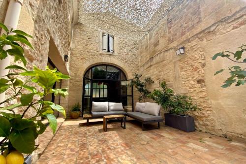 Mudaison House | La Maison de la Place - Charming house with swimming pool & exposed stone