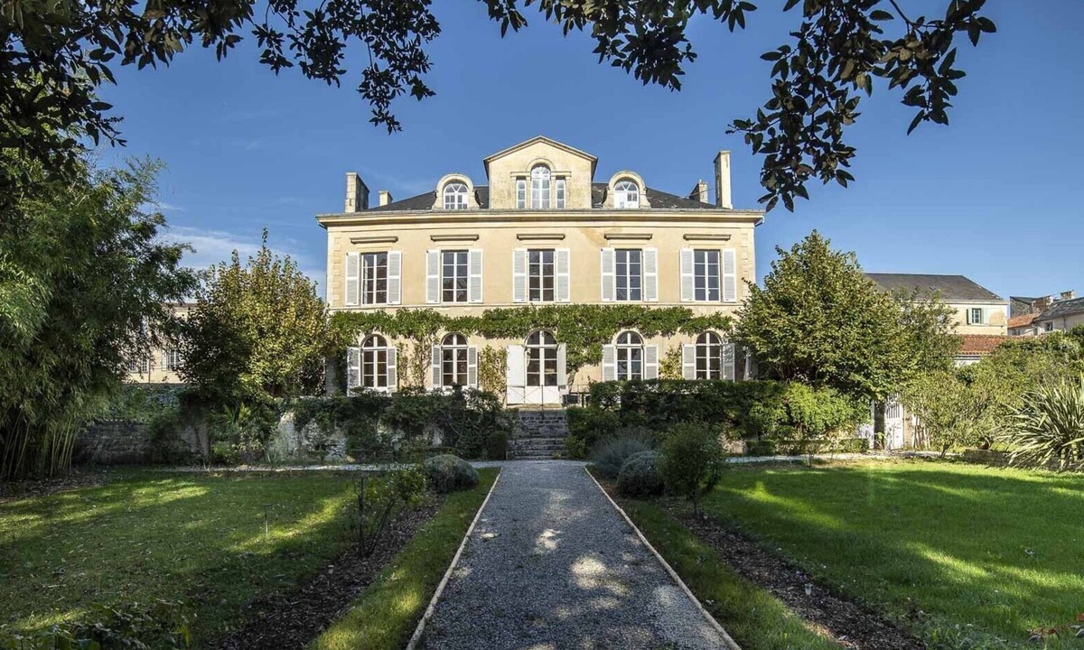 Fontenay-le-Comte House | La Maison de Maître