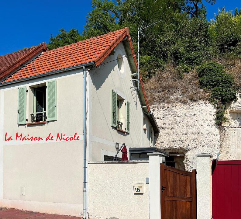 Sandrancourt Villa | La Maison de Nicole