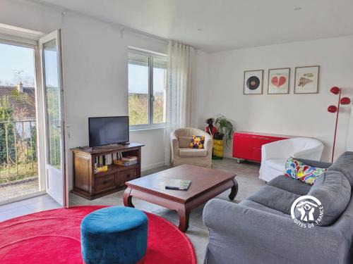 Chammes House | La maison de Sainte Suzanne, 5 pers