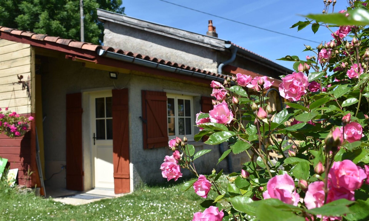 Dun-sur-Meuse House | La maison de Tante Hélène gîte for 2 people