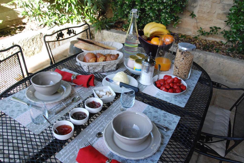 Sernhac Bed & Breakfast | La Maison De Vélina