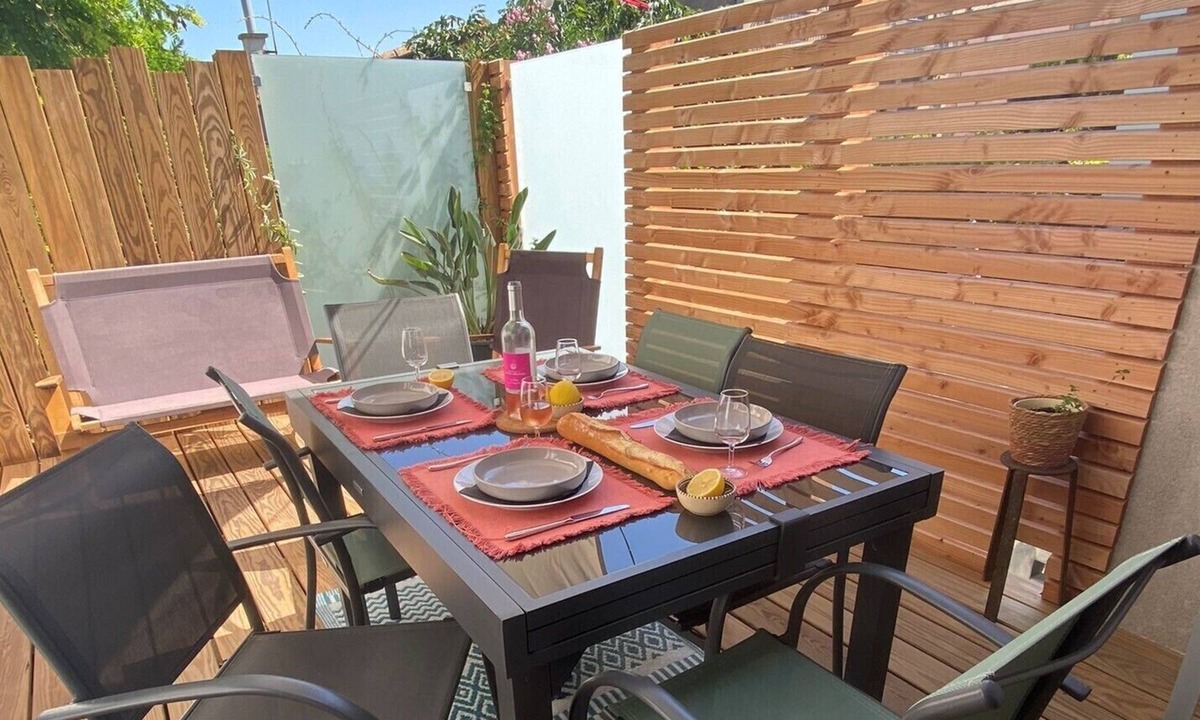 Convention House | La maison deJeanne