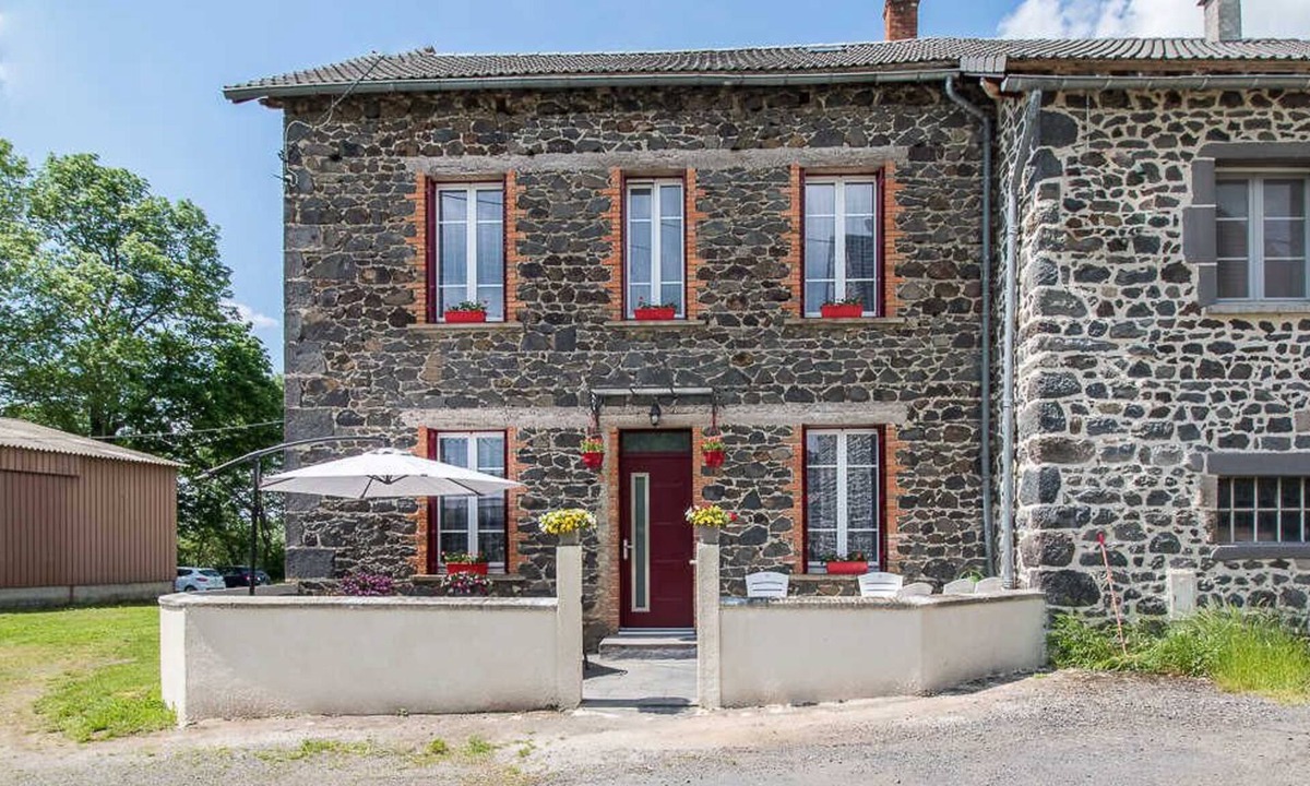 Nebouzat House | La Maison des Bergers