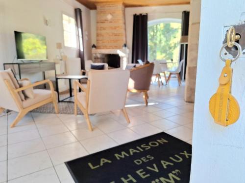 Eu Apartment | LA MAISON DES CHEVAUX