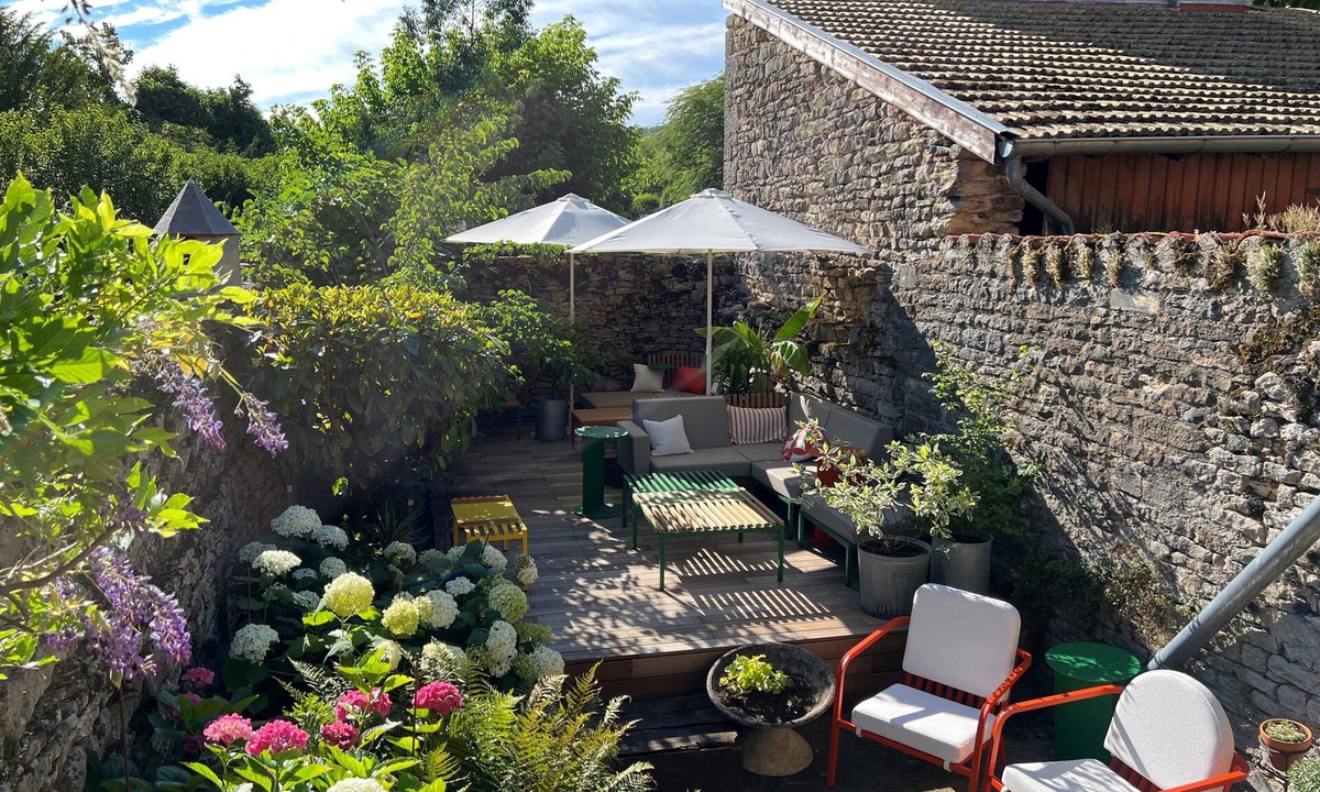 Cluny House | La Maison des Couturières: House in the heart of the city of CLUNY