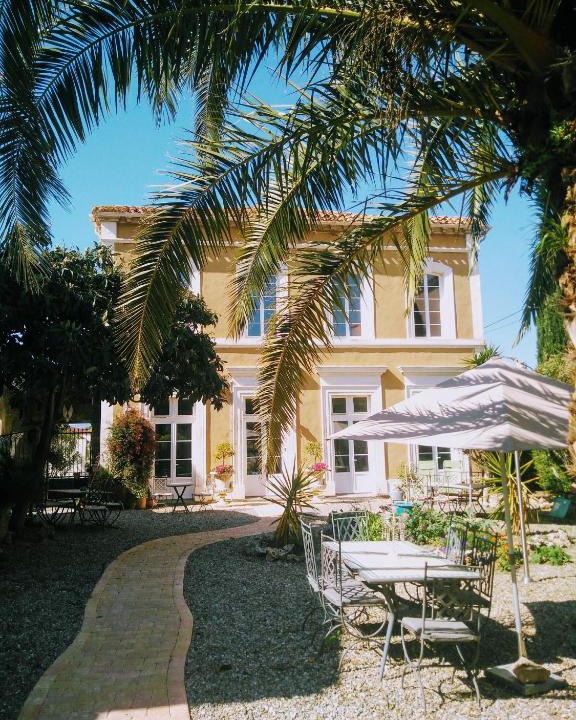 Homps Bed & Breakfast | La Maison des Palmiers