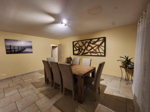 Le Hameau House | La Maison du Bonheur